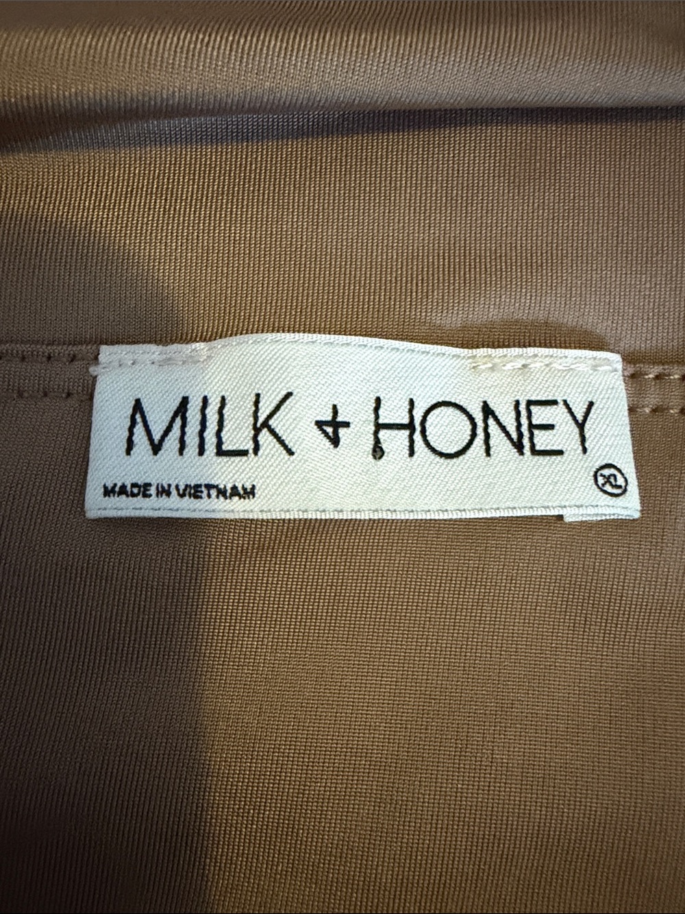 Milk & Honey Draped Off-Shoulder Taupe Top XL ❤️ - Picture 4 of 7
